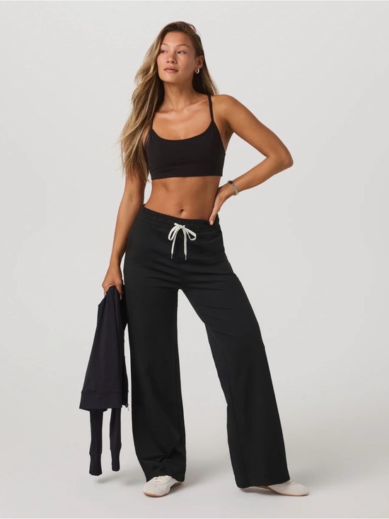 Vuori Pants - Vuori Black Halo Essential Wideleg VW4023